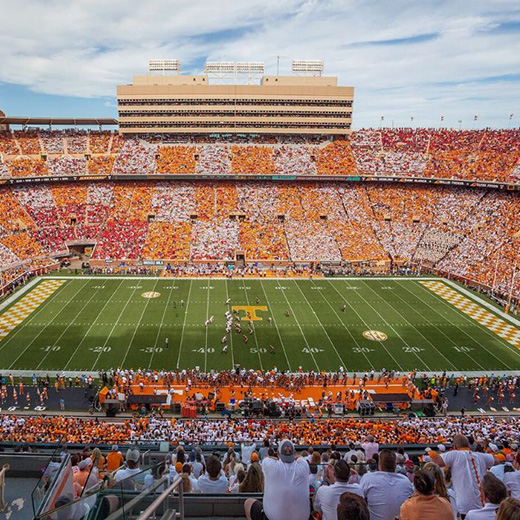 thousands of fans attend UT football game dressed in orange and white<br />
