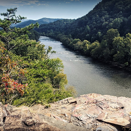 overlooking the french broad river from the top of Paint Rock<br />
